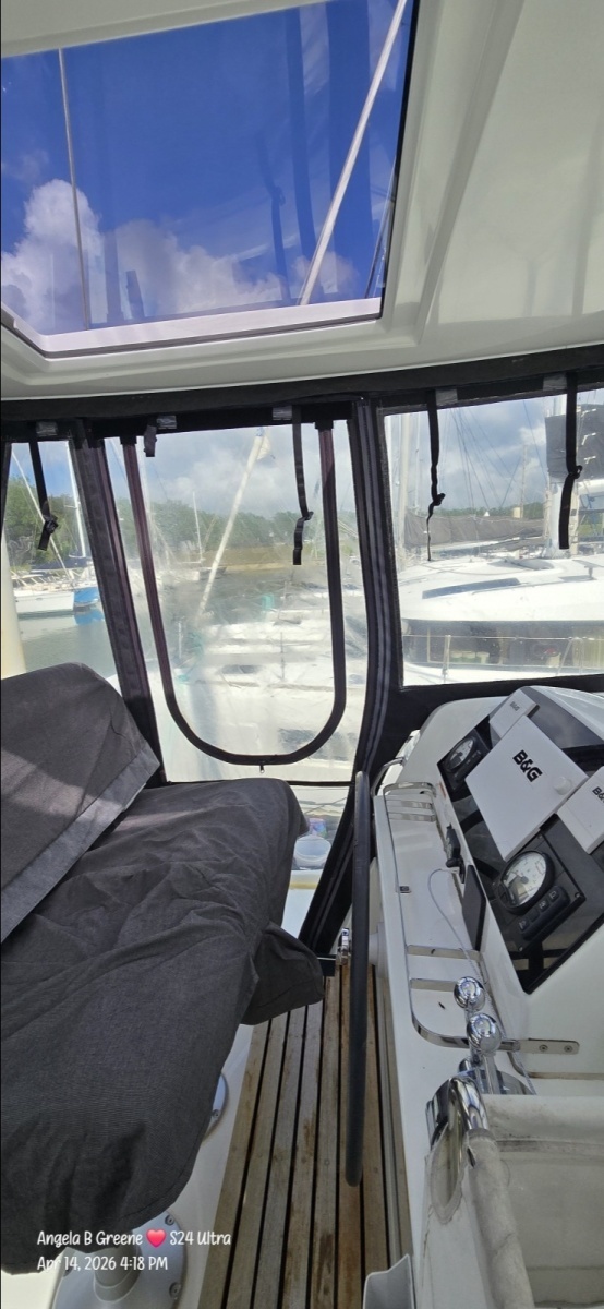 Moonlight Lady 42ft Lagoon Yacht For Sale