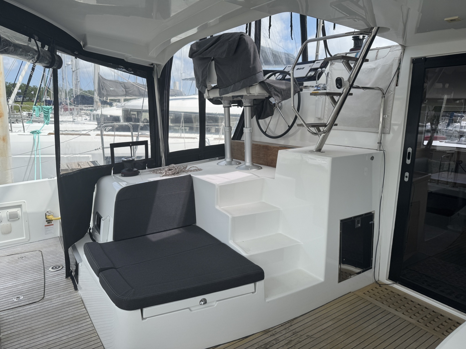 Moonlight Lady 42ft Lagoon Yacht For Sale