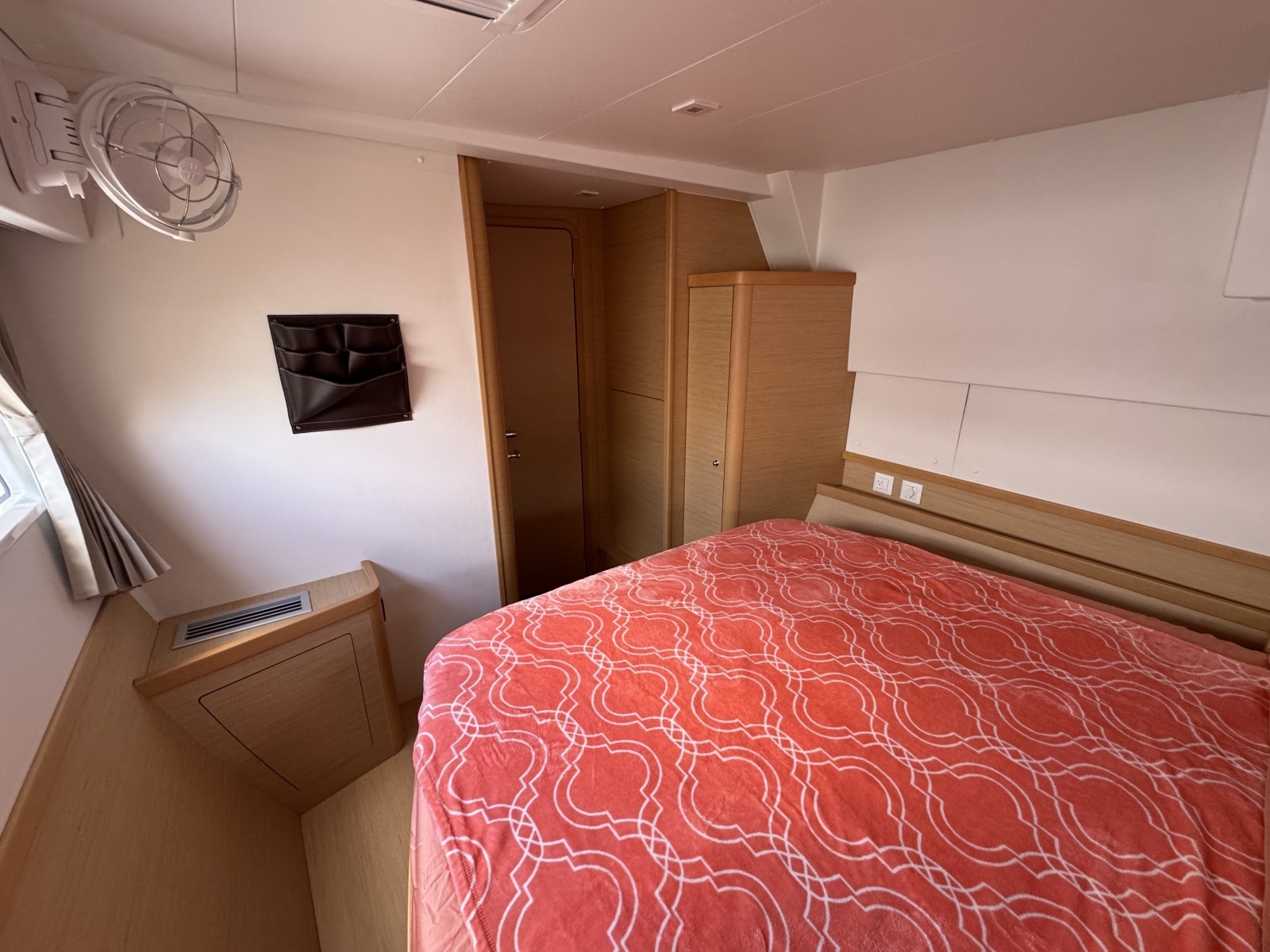 Moonlight Lady 42ft Lagoon Yacht For Sale