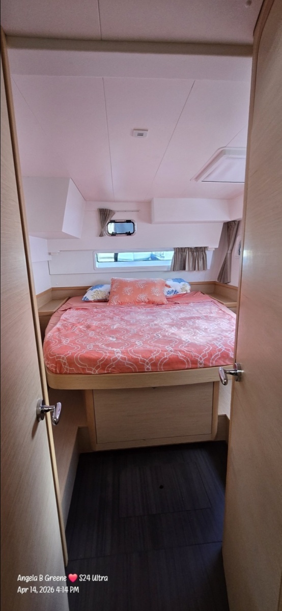 Moonlight Lady 42ft Lagoon Yacht For Sale