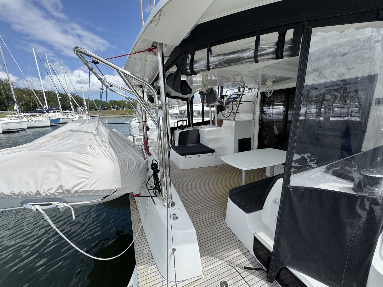Moonlight Lady 42ft Lagoon Yacht For Sale