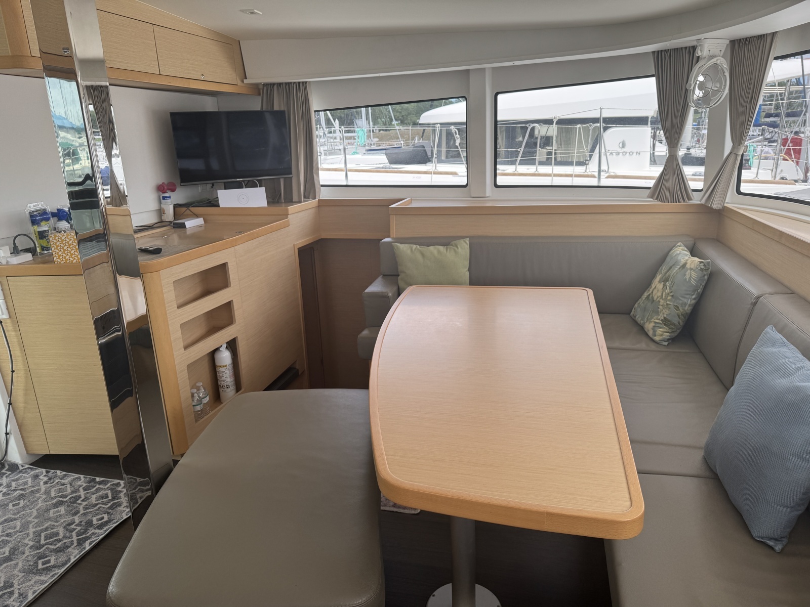 Moonlight Lady 42ft Lagoon Yacht For Sale