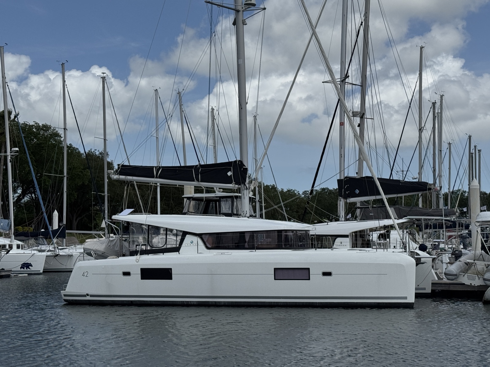 Moonlight Lady 42ft Lagoon Yacht For Sale