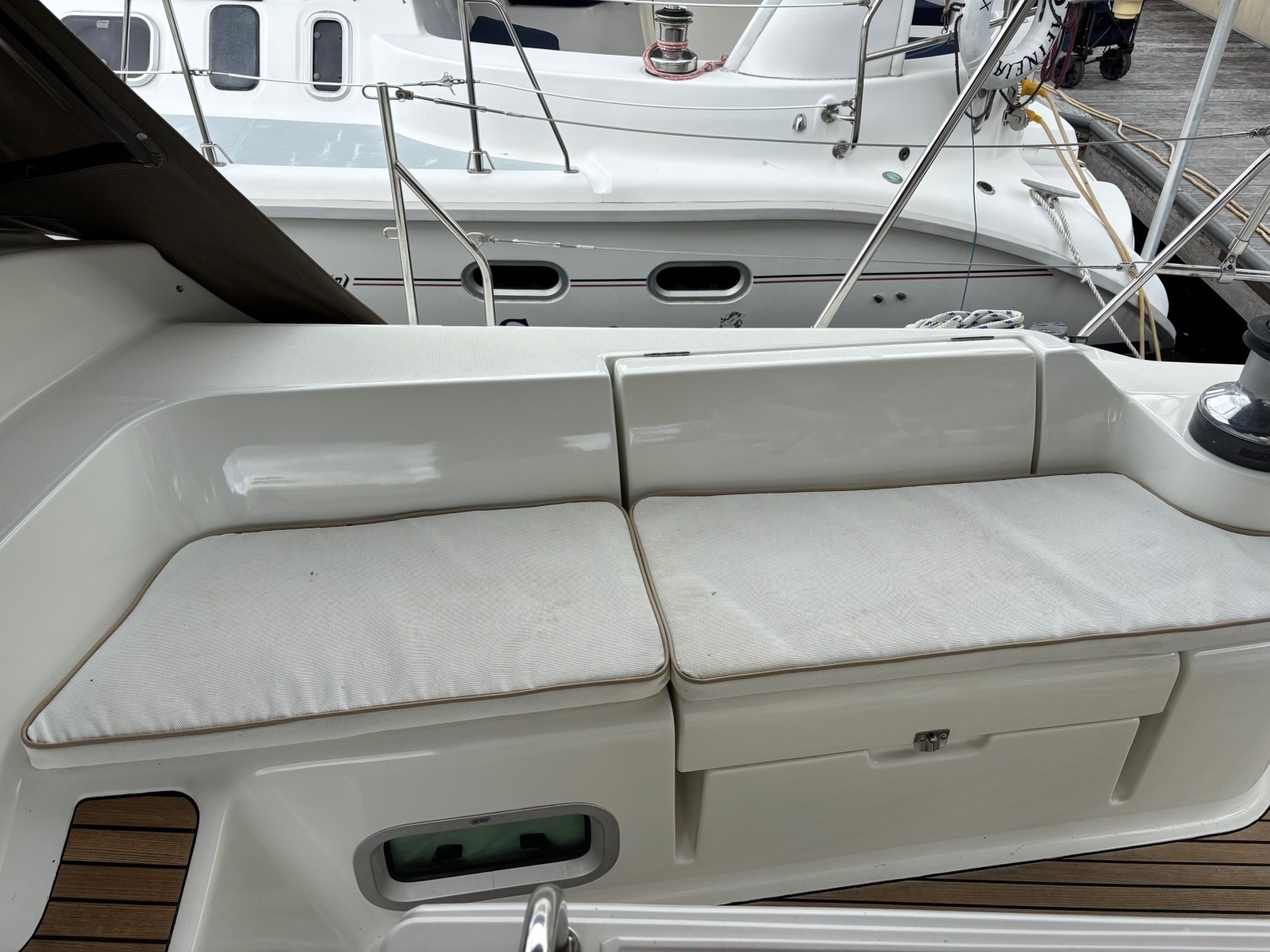 Sola Stella 43ft Jeanneau Yacht For Sale