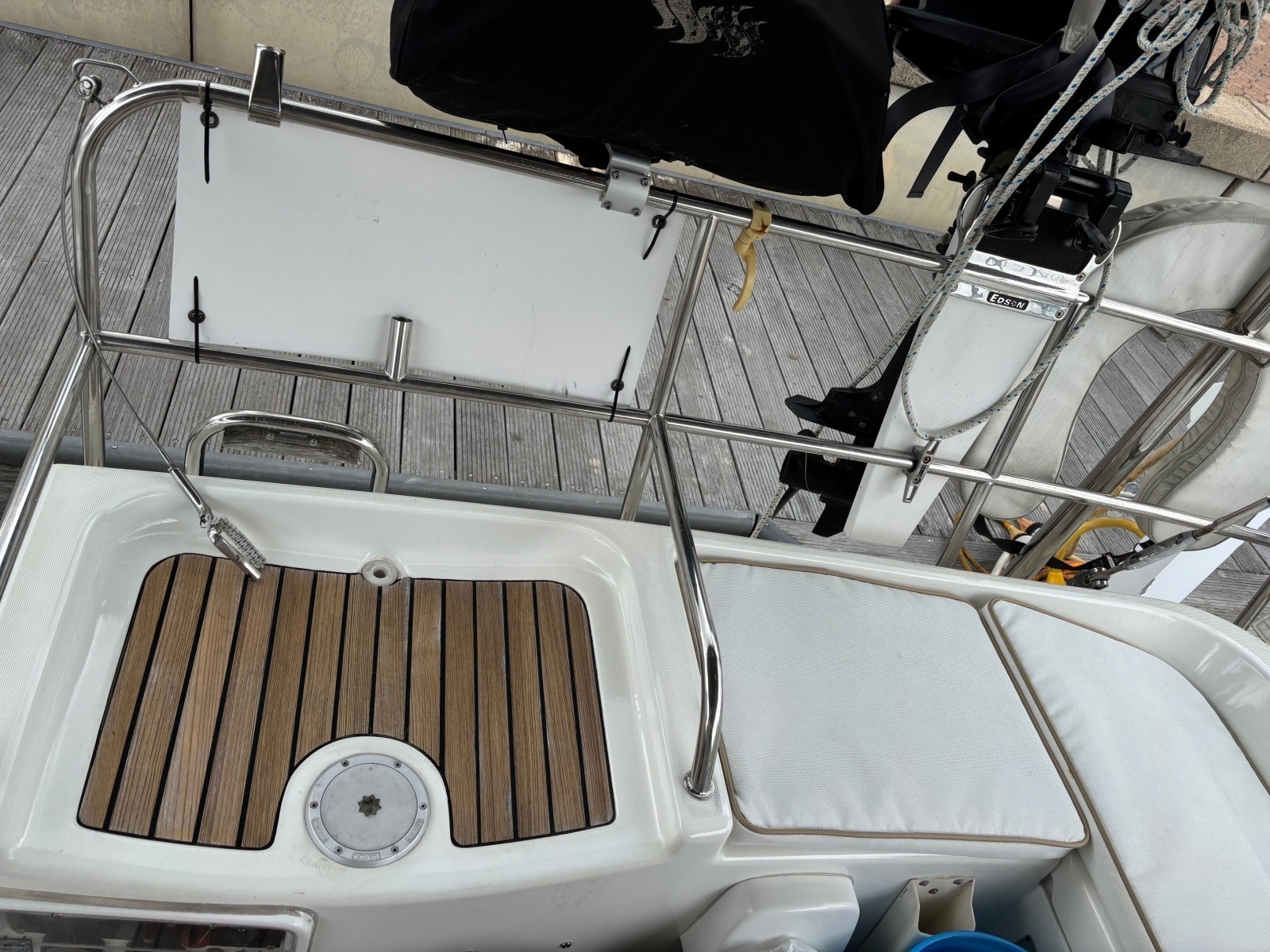 Sola Stella 43ft Jeanneau Yacht For Sale