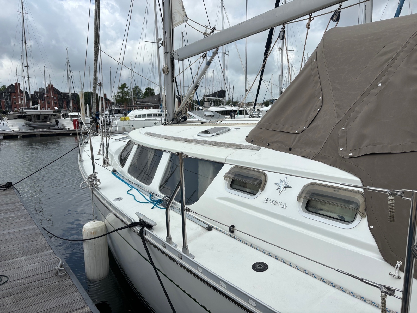 Sola Stella 43ft Jeanneau Yacht For Sale