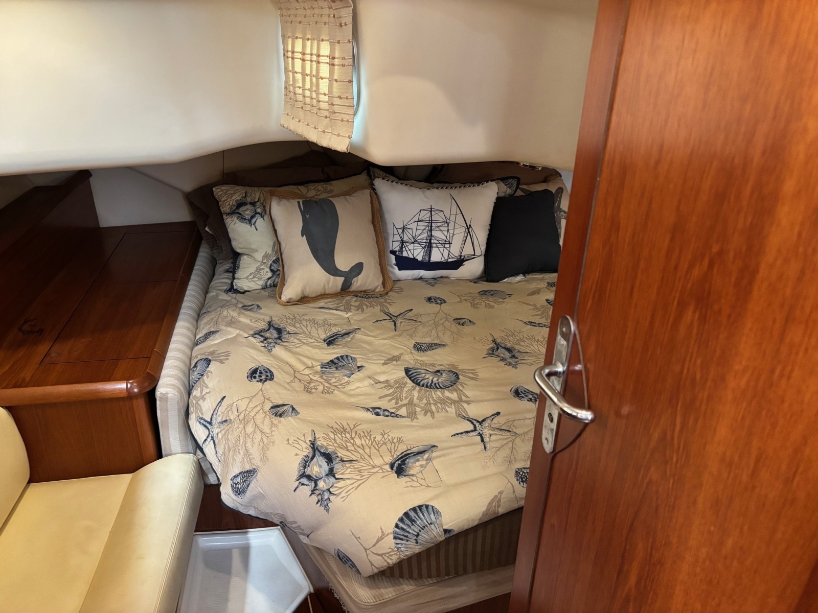 Sola Stella 43ft Jeanneau Yacht For Sale