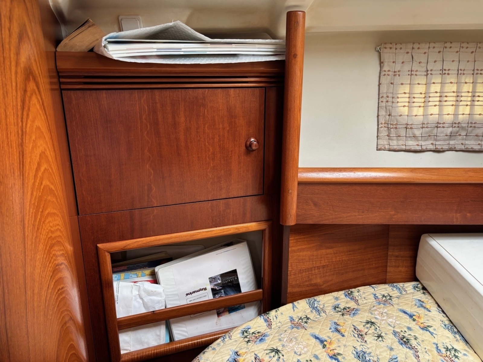 Sola Stella 43ft Jeanneau Yacht For Sale