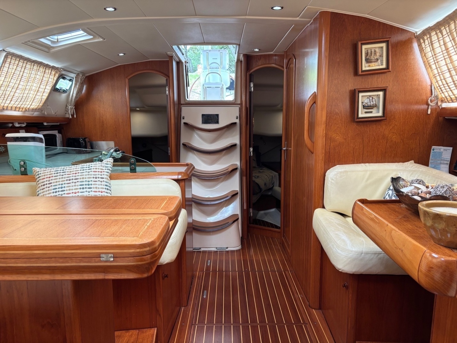 Sola Stella 43ft Jeanneau Yacht For Sale