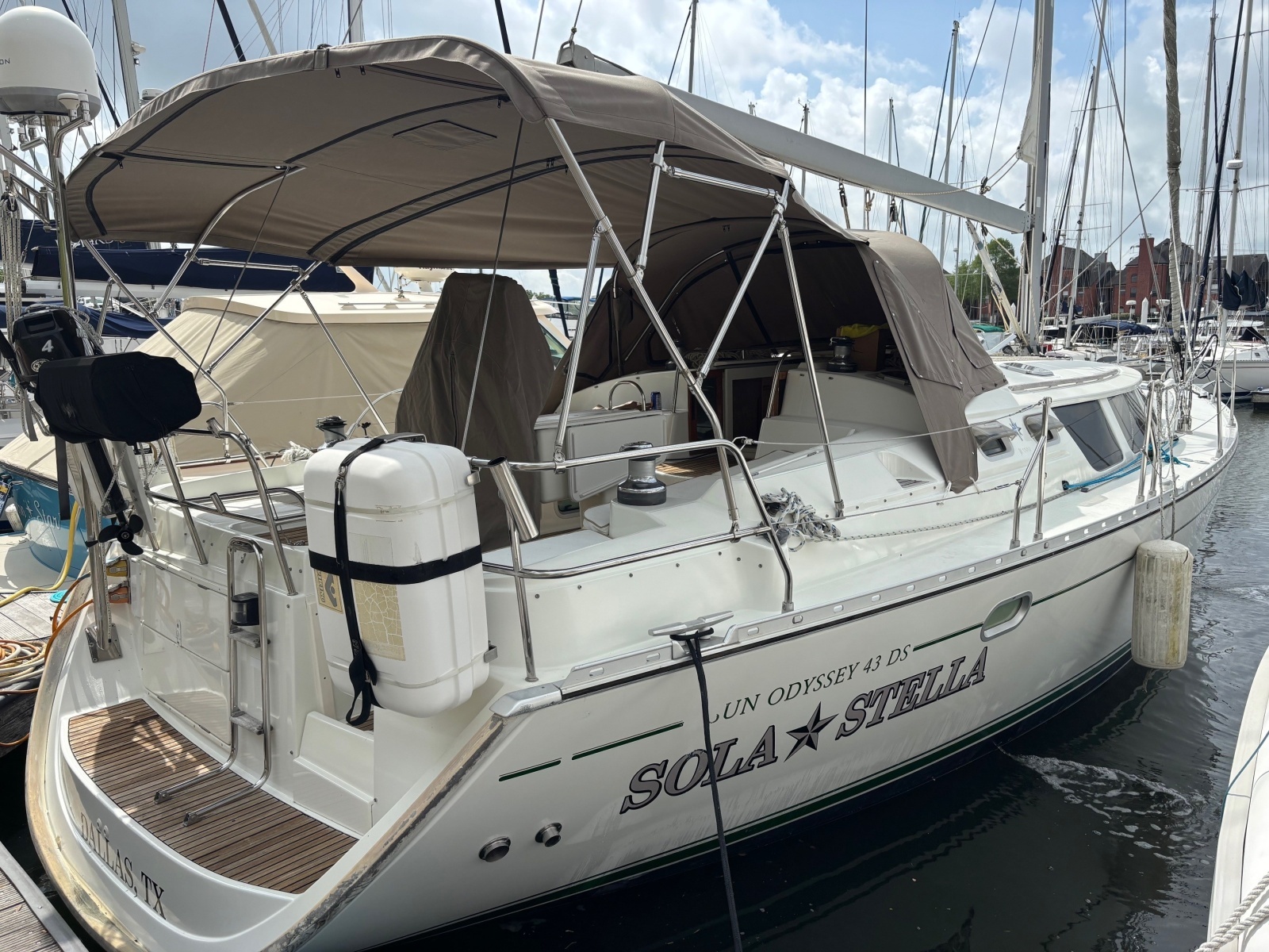 Sola Stella 43ft Jeanneau Yacht For Sale