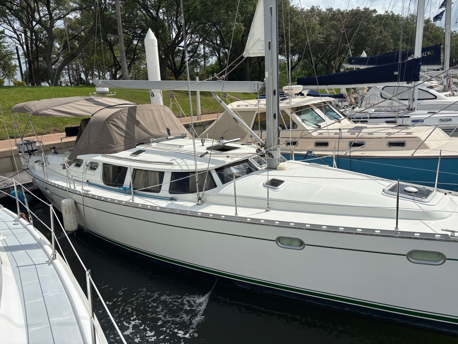 Sola Stella 43ft Jeanneau Yacht For Sale