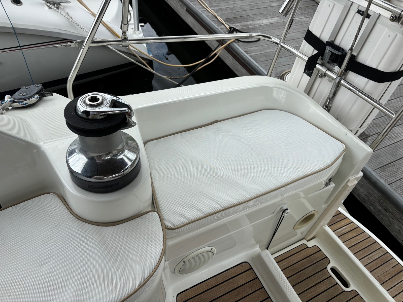 Sola Stella 43ft Jeanneau Yacht For Sale