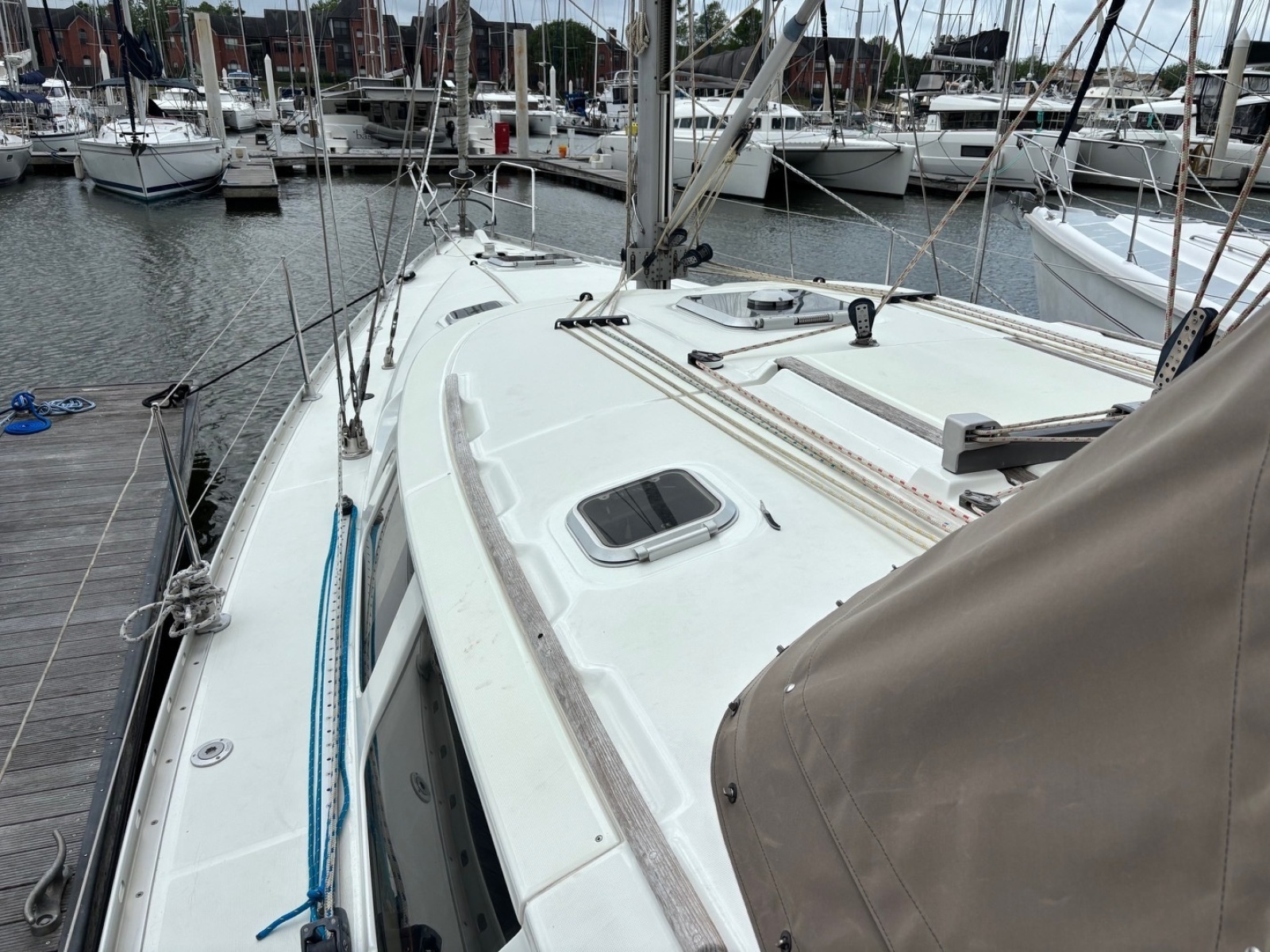 Sola Stella 43ft Jeanneau Yacht For Sale