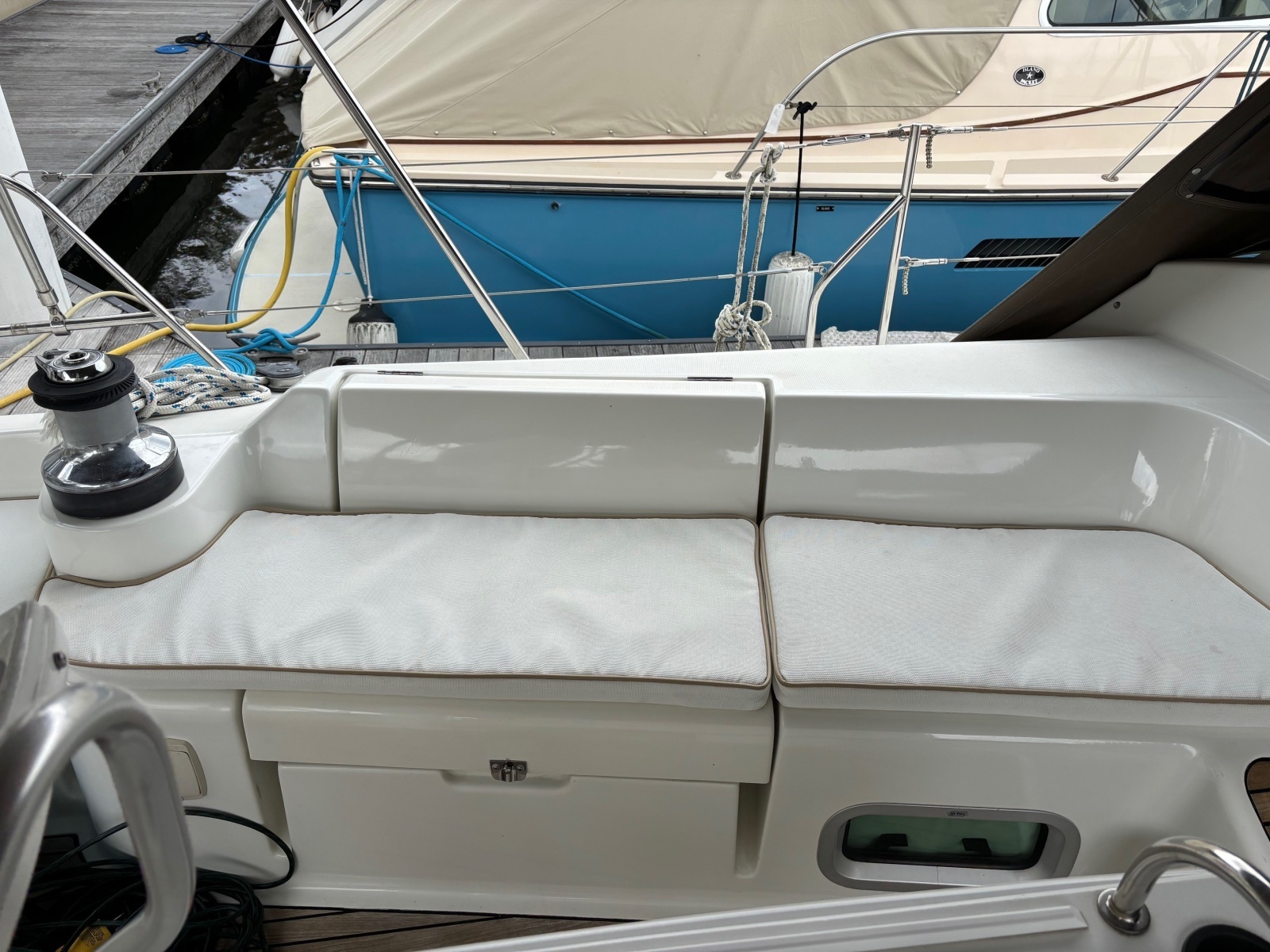 Sola Stella 43ft Jeanneau Yacht For Sale