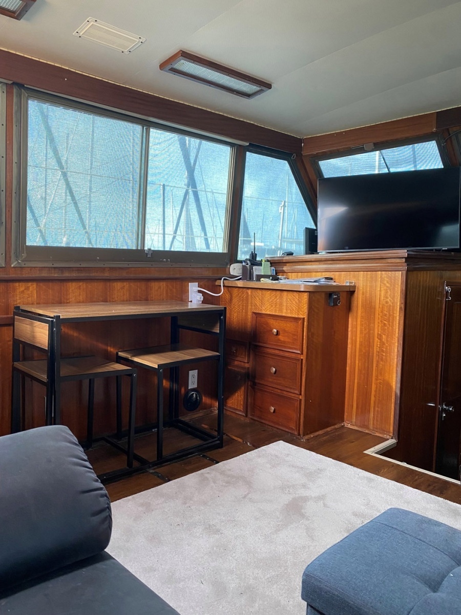 SERENITY 38ft Hatteras Yacht For Sale