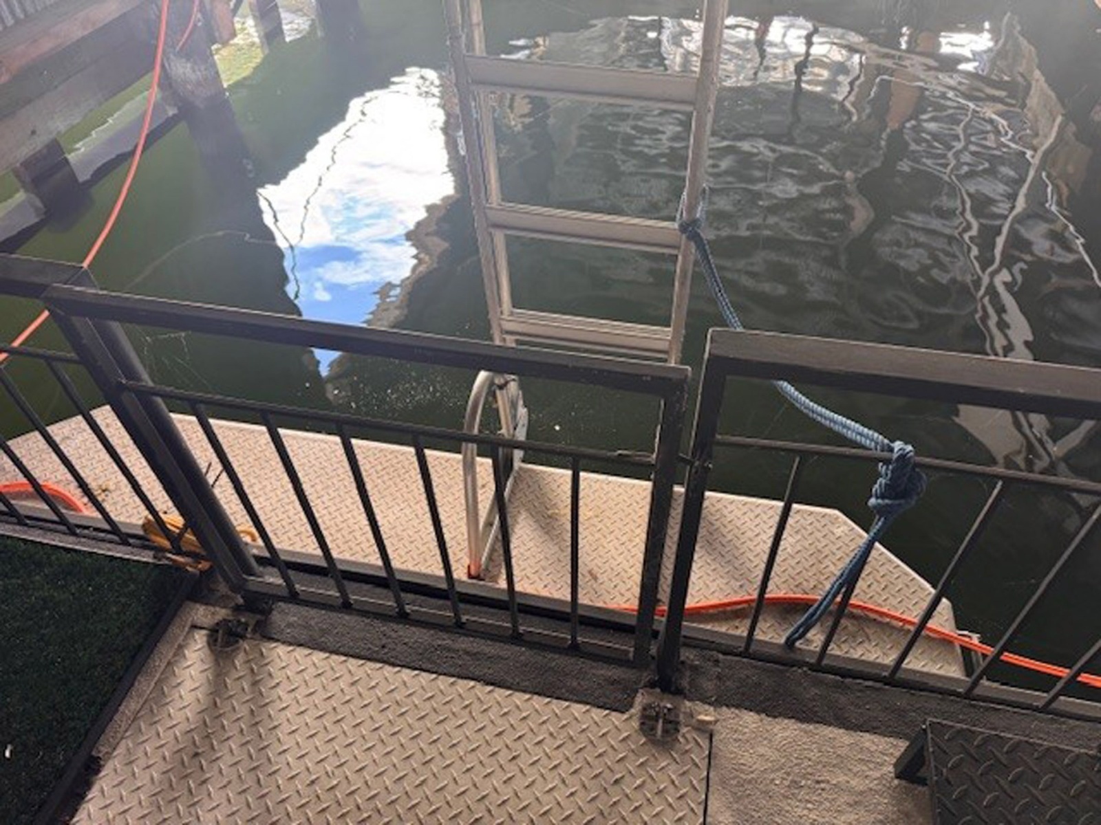 44ft Three Buoys Yacht For Sale