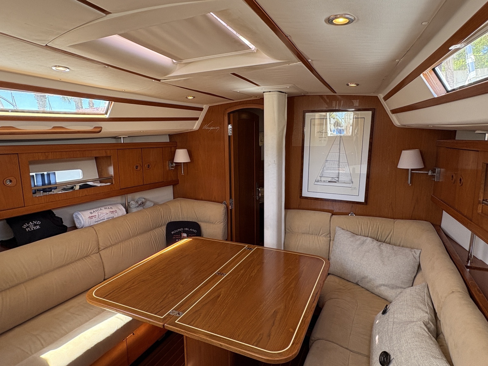 Folding dining table