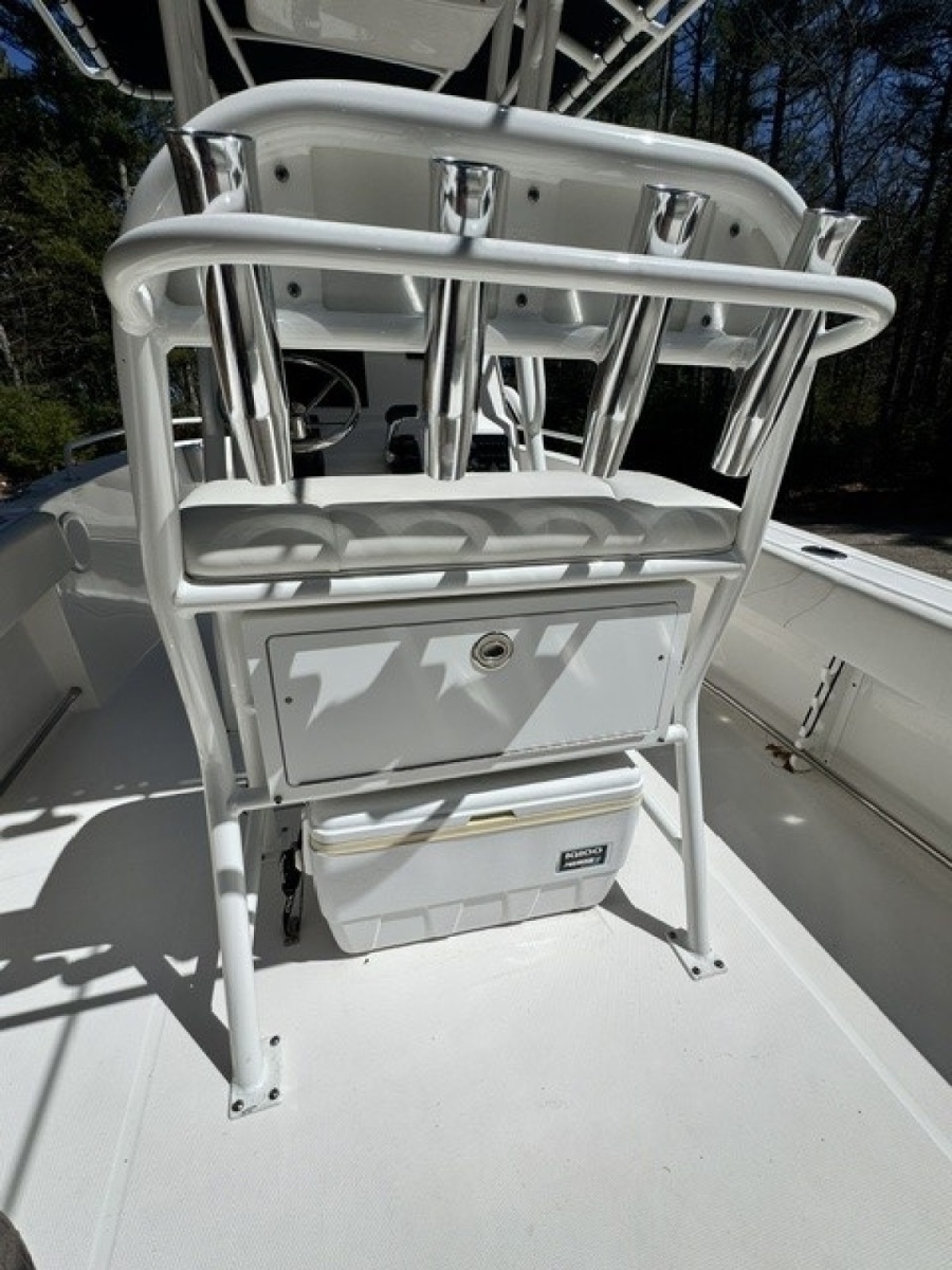 21' 2021 Edgewater 208 CC