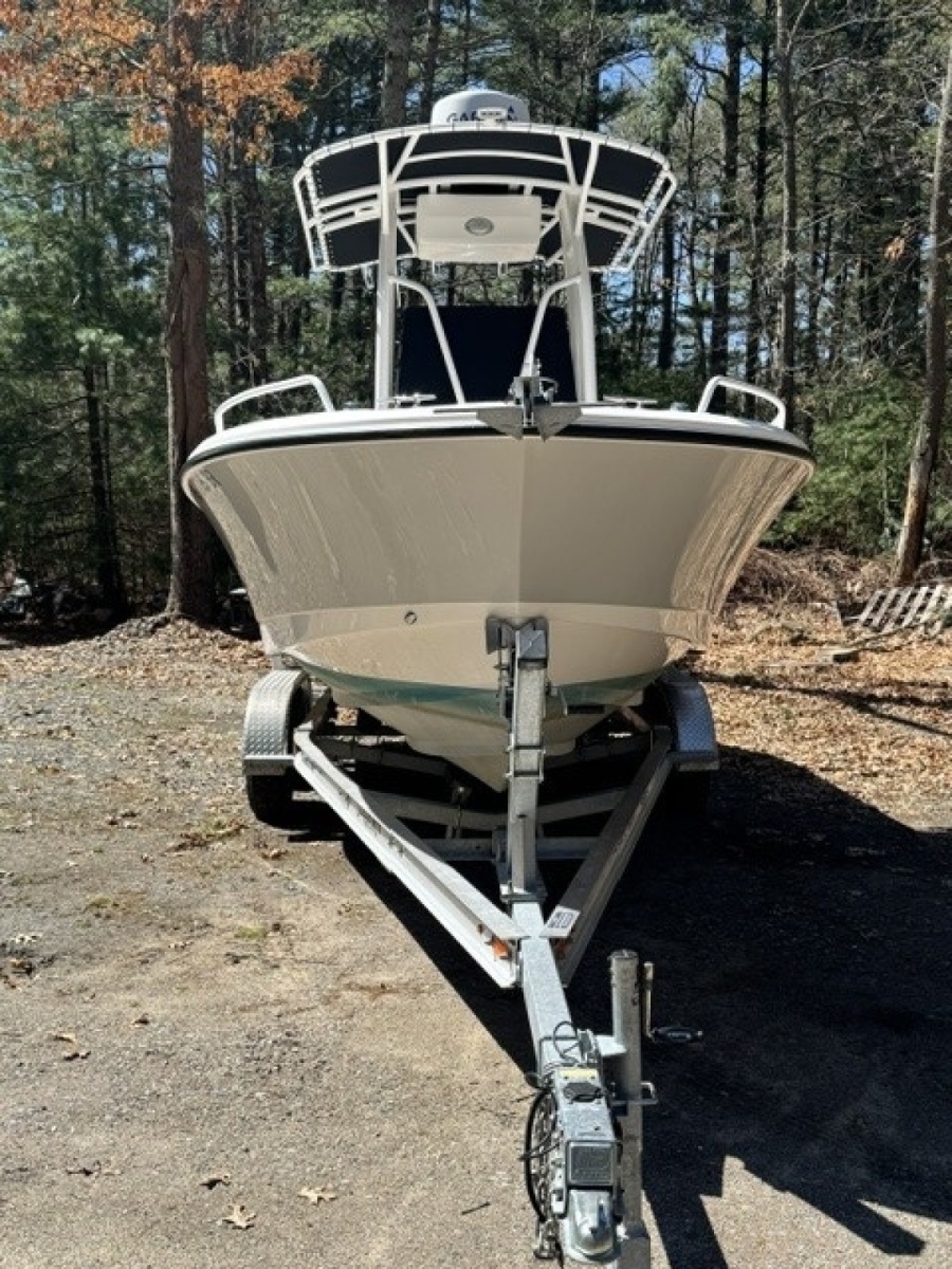 21' 2021 Edgewater 208 CC