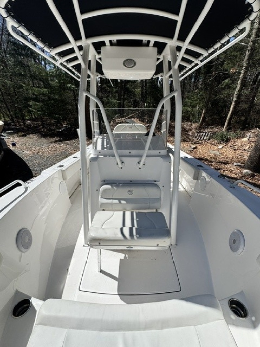 21' 2021 Edgewater 208 CC