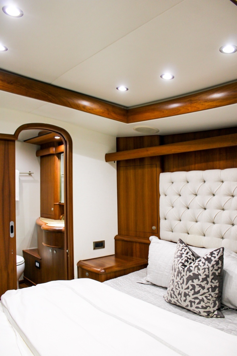 67ft F amp S Yacht For Sale