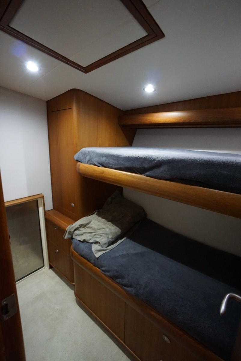Bunk Crew Room