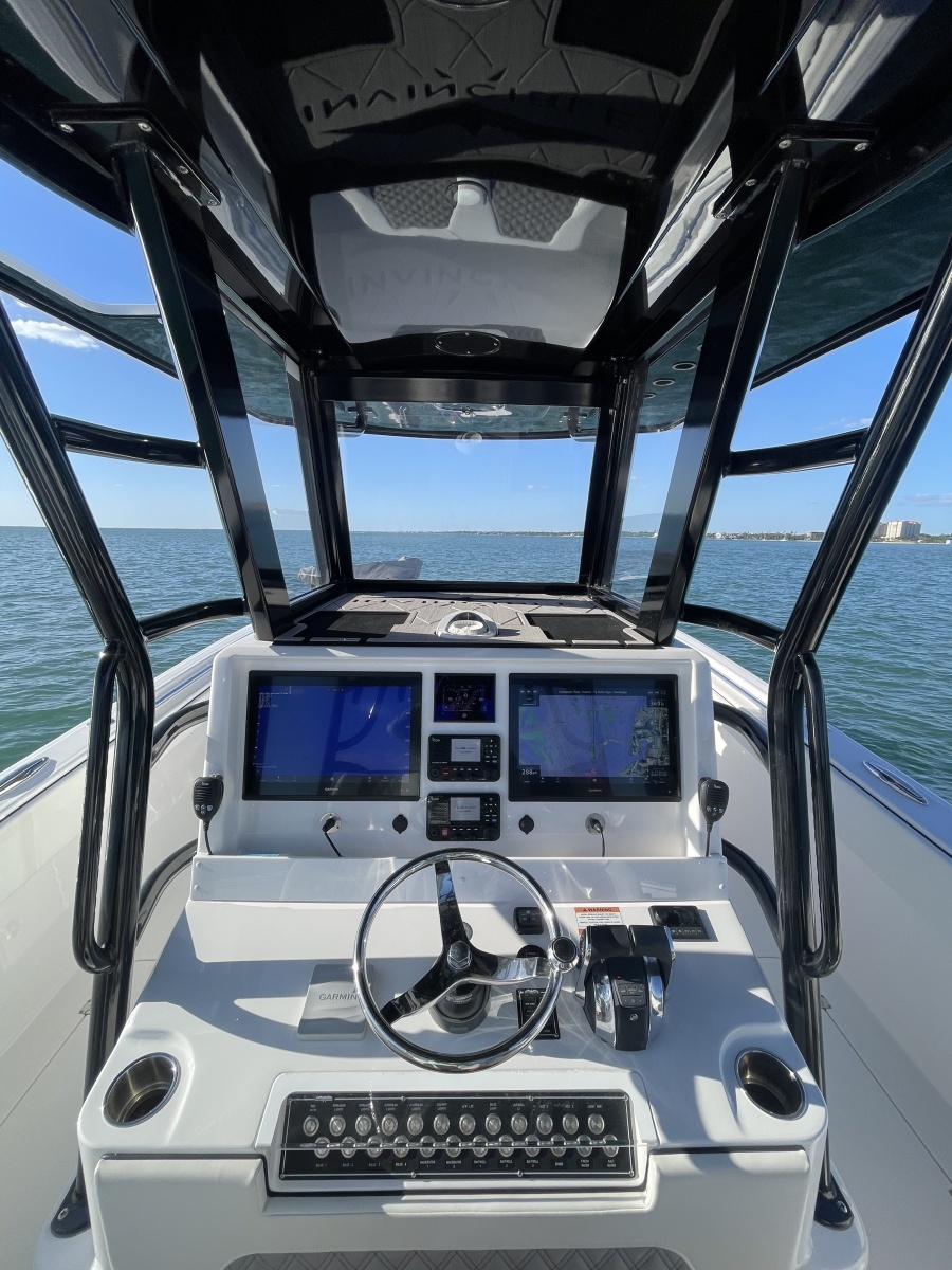 Compensating 33ft Invincible Yacht For Sale