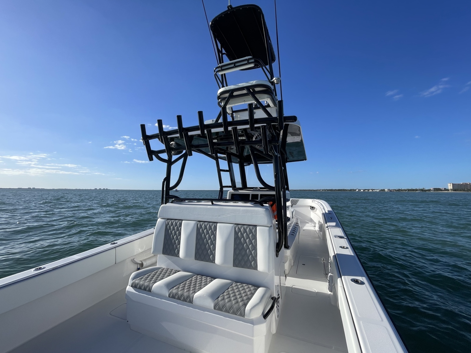 Compensating 33ft Invincible Yacht For Sale