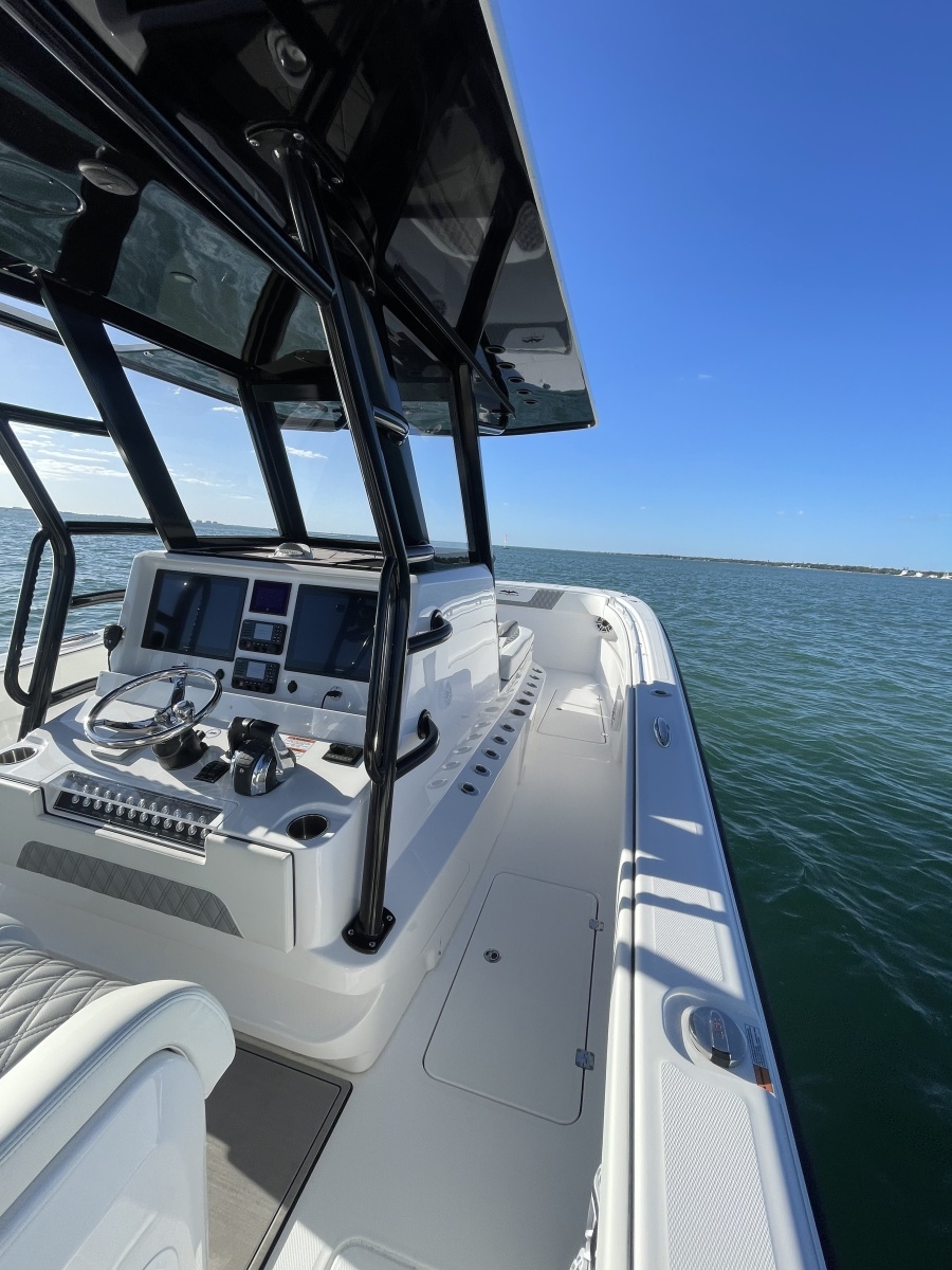 Compensating 33ft Invincible Yacht For Sale