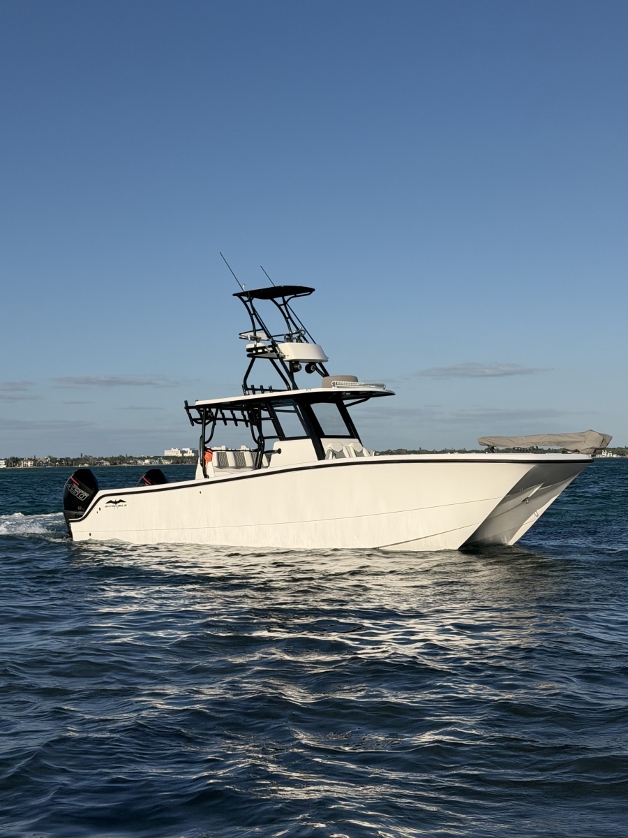 Compensating 33ft Invincible Yacht For Sale