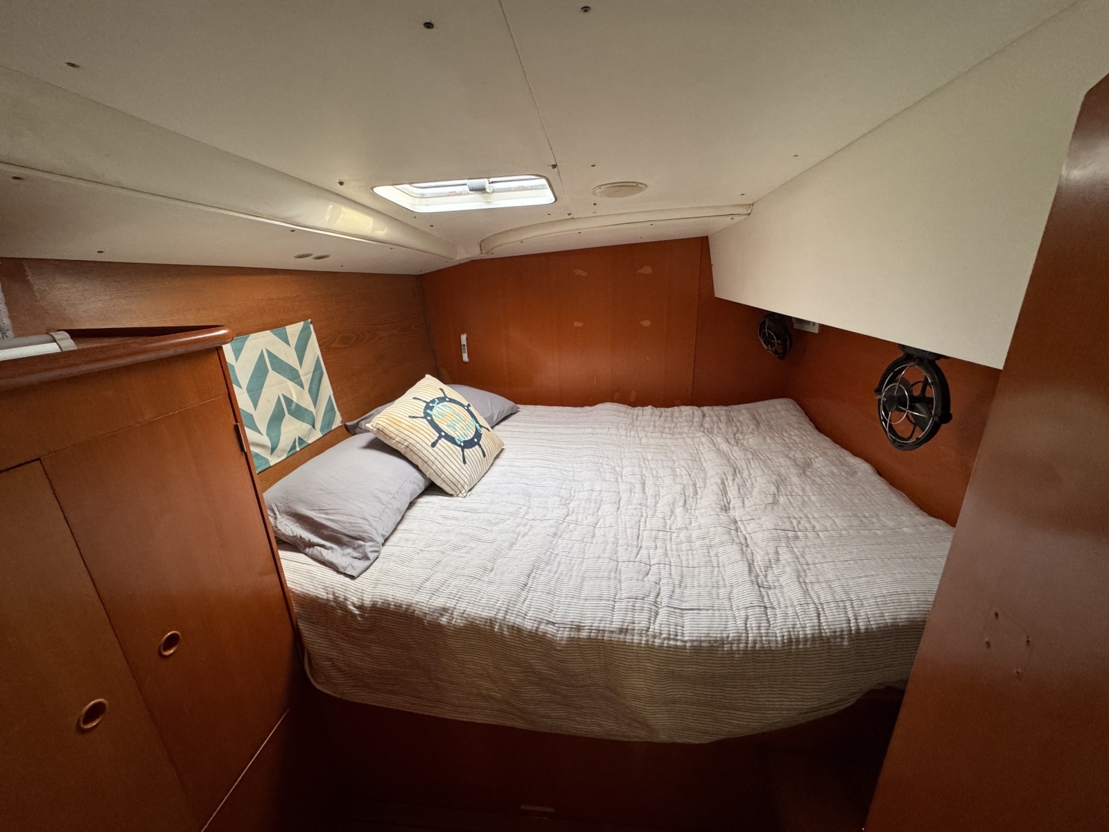 Into The Mystic 41ft Lagoon Yacht For Sale