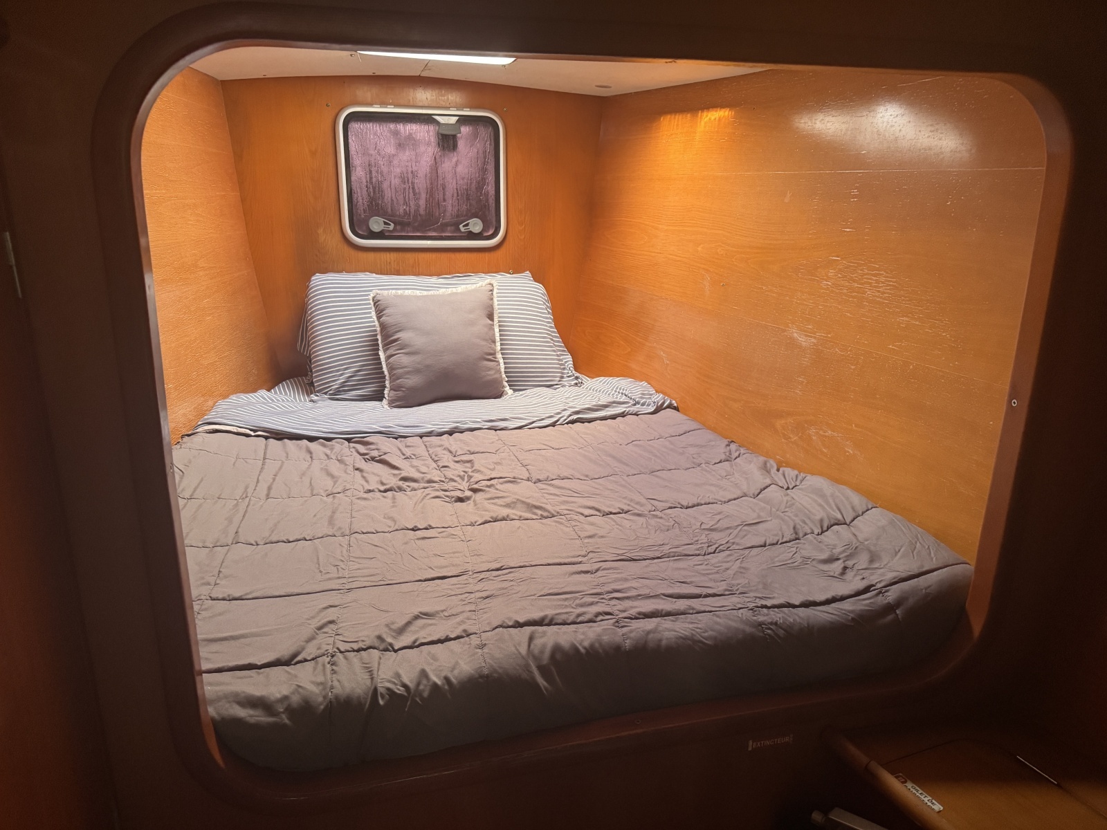 Into The Mystic 41ft Lagoon Yacht For Sale