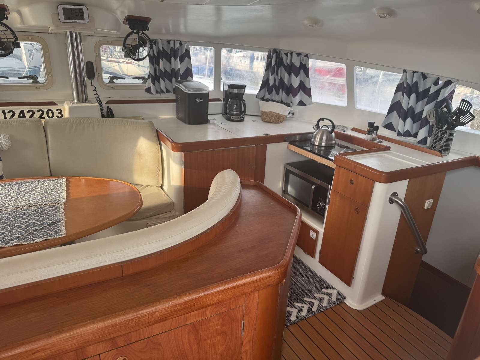 Into The Mystic 41ft Lagoon Yacht For Sale