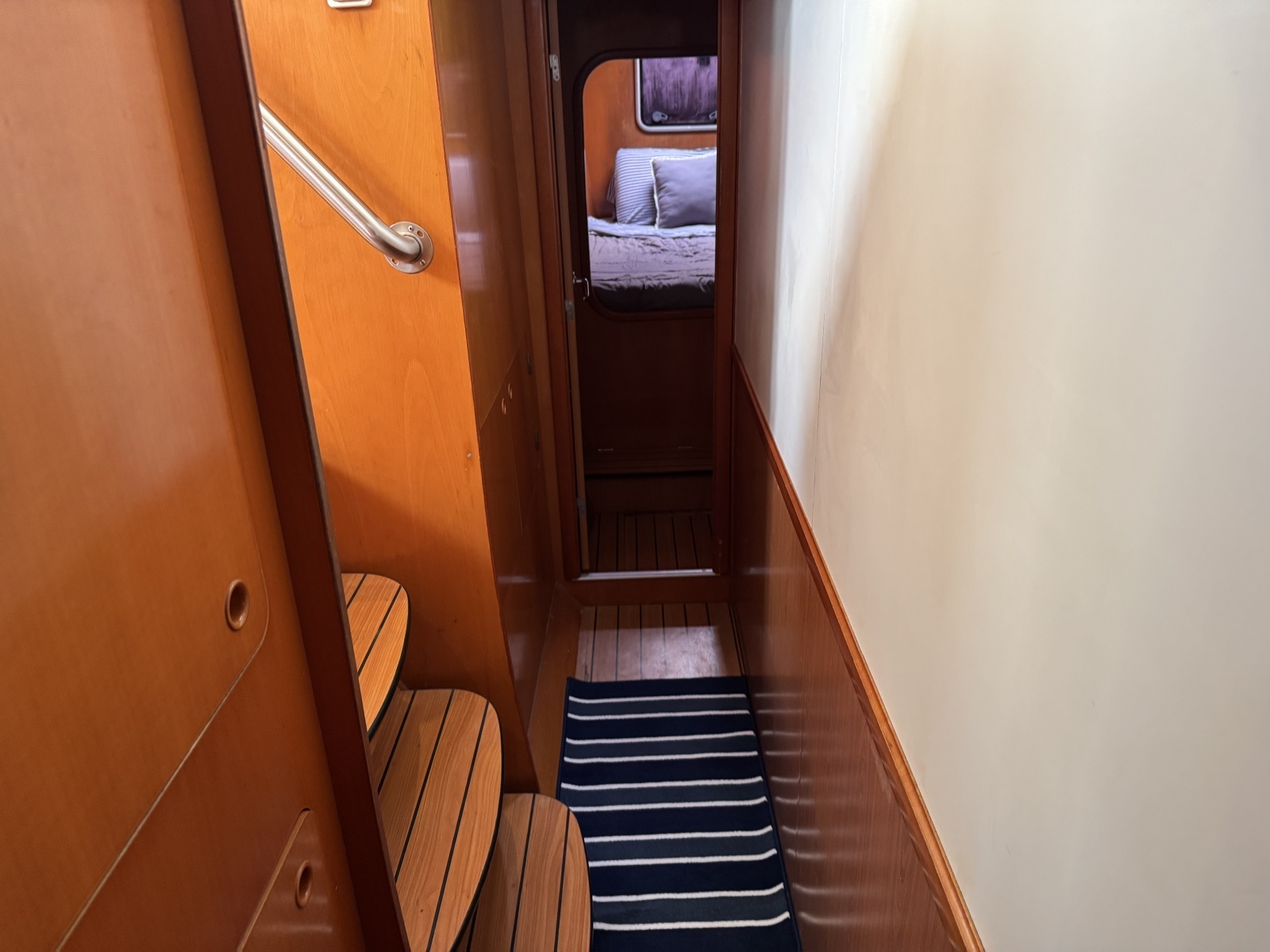 Into The Mystic 41ft Lagoon Yacht For Sale