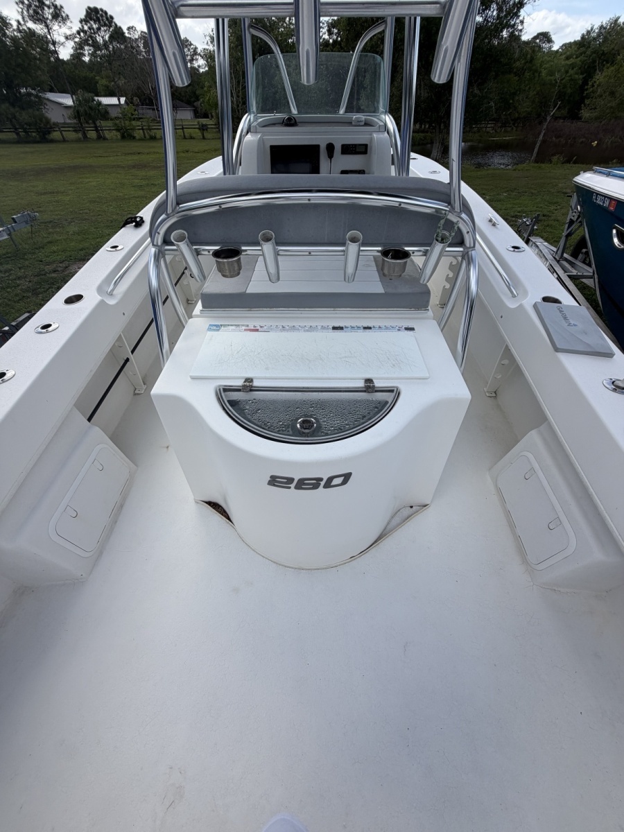 26ft Twin Vee Yacht For Sale