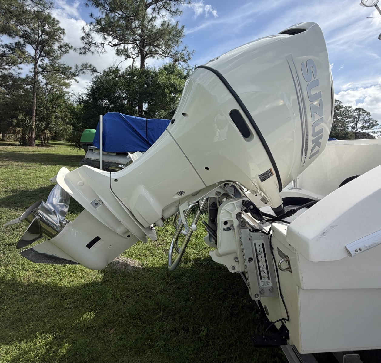 26ft Twin Vee Yacht For Sale