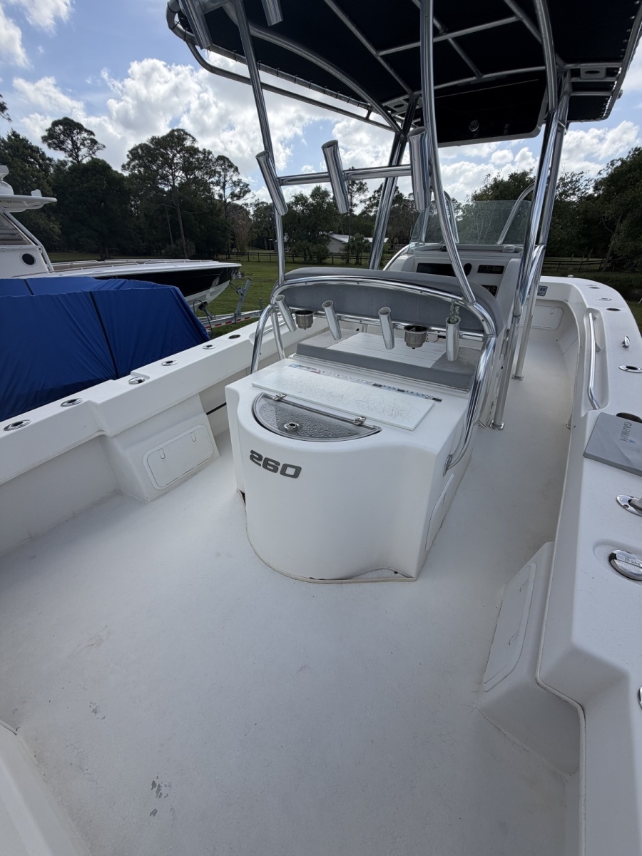 26ft Twin Vee Yacht For Sale