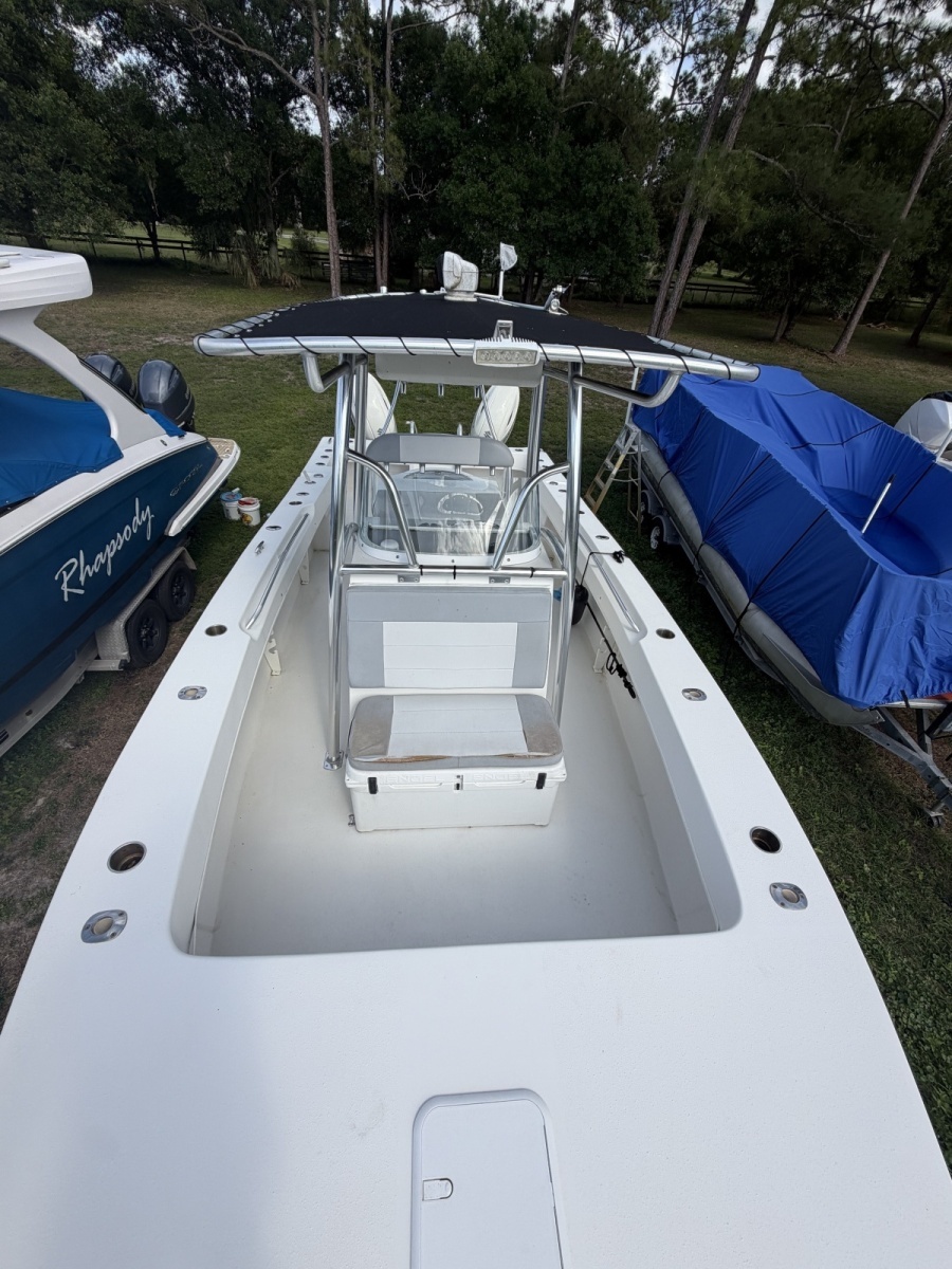 26ft Twin Vee Yacht For Sale