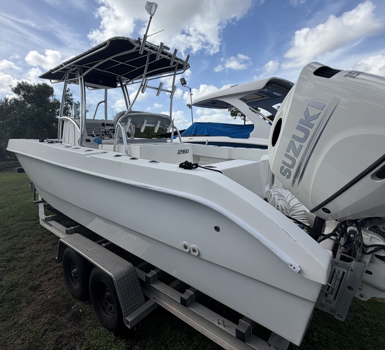 26ft Twin Vee Yacht For Sale