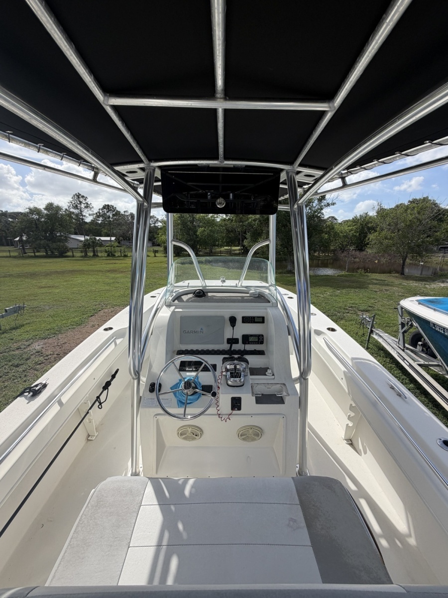 26ft Twin Vee Yacht For Sale