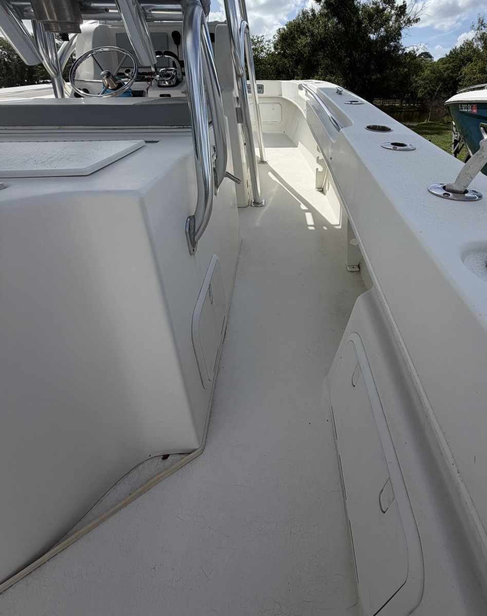 26ft Twin Vee Yacht For Sale