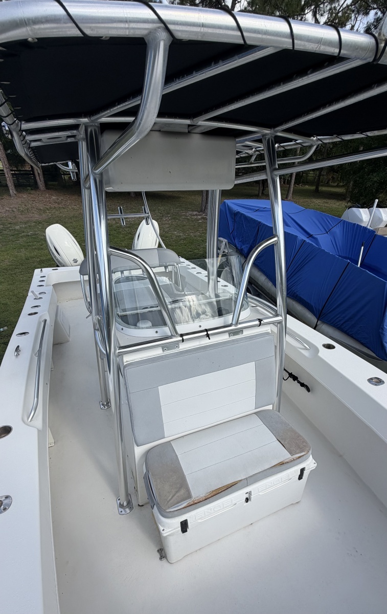 26ft Twin Vee Yacht For Sale