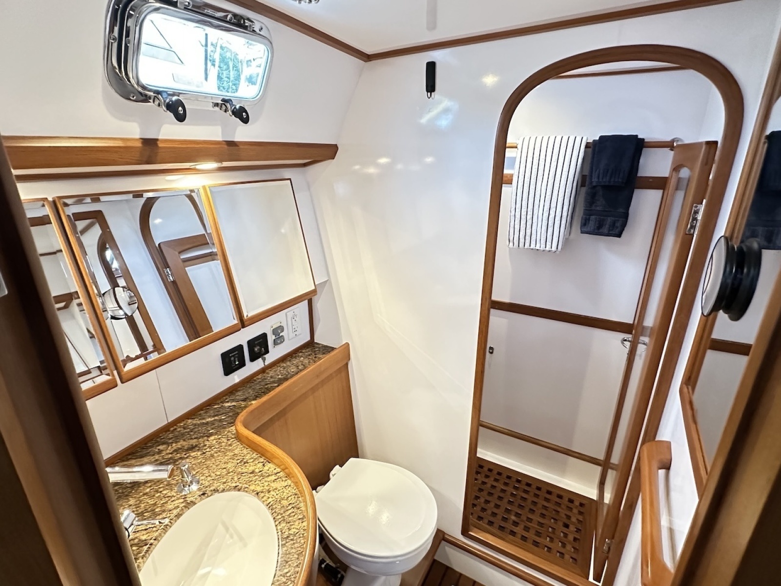 Relentless 56ft Hylas Yacht For Sale