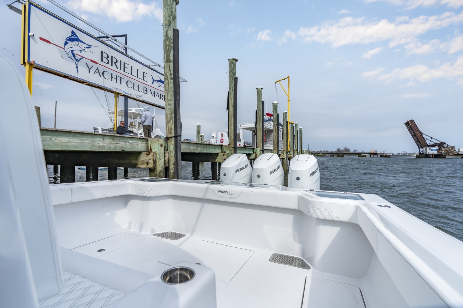 39ft Front Runner Yacht For Sale