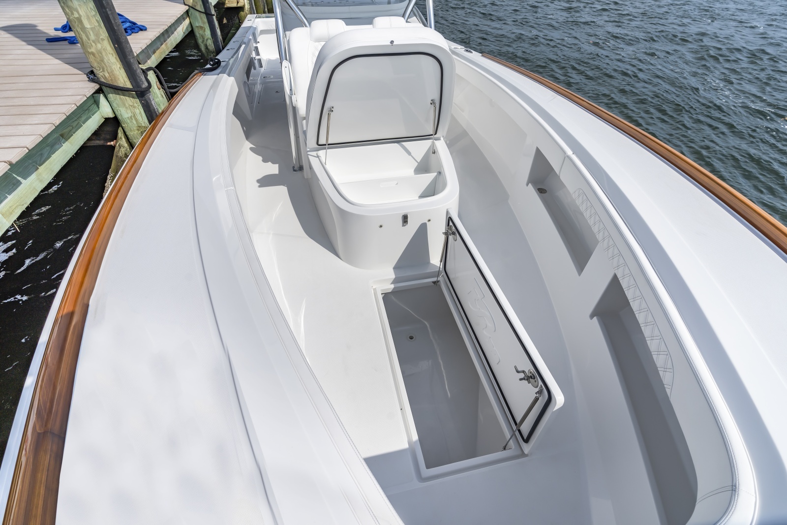 39ft Front Runner Yacht For Sale