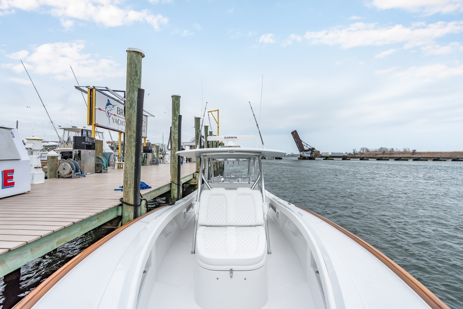 39ft Front Runner Yacht For Sale