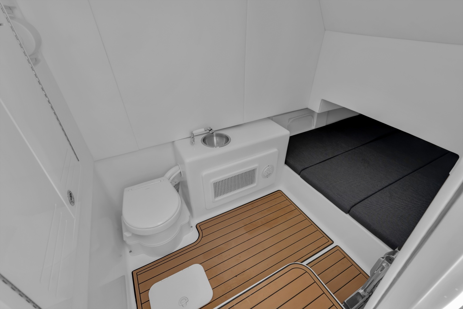 39ft Front Runner Yacht For Sale