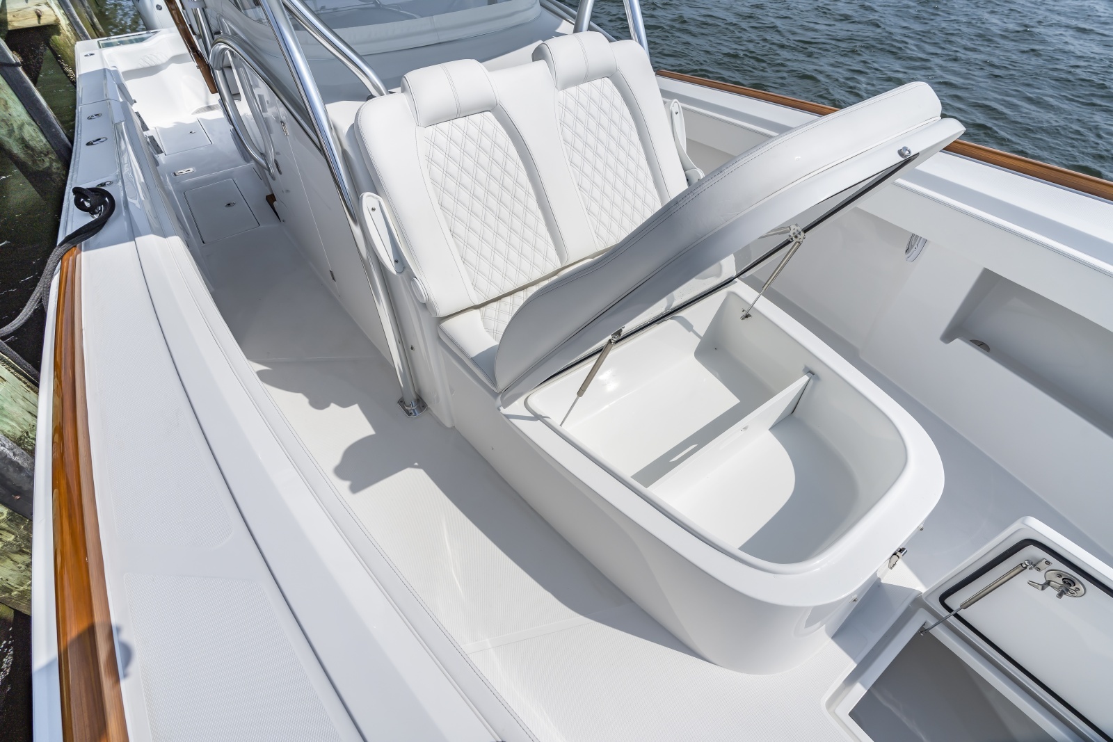 39ft Front Runner Yacht For Sale