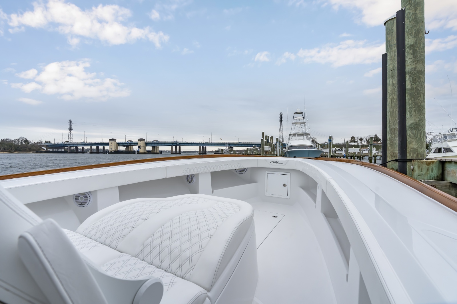 39ft Front Runner Yacht For Sale