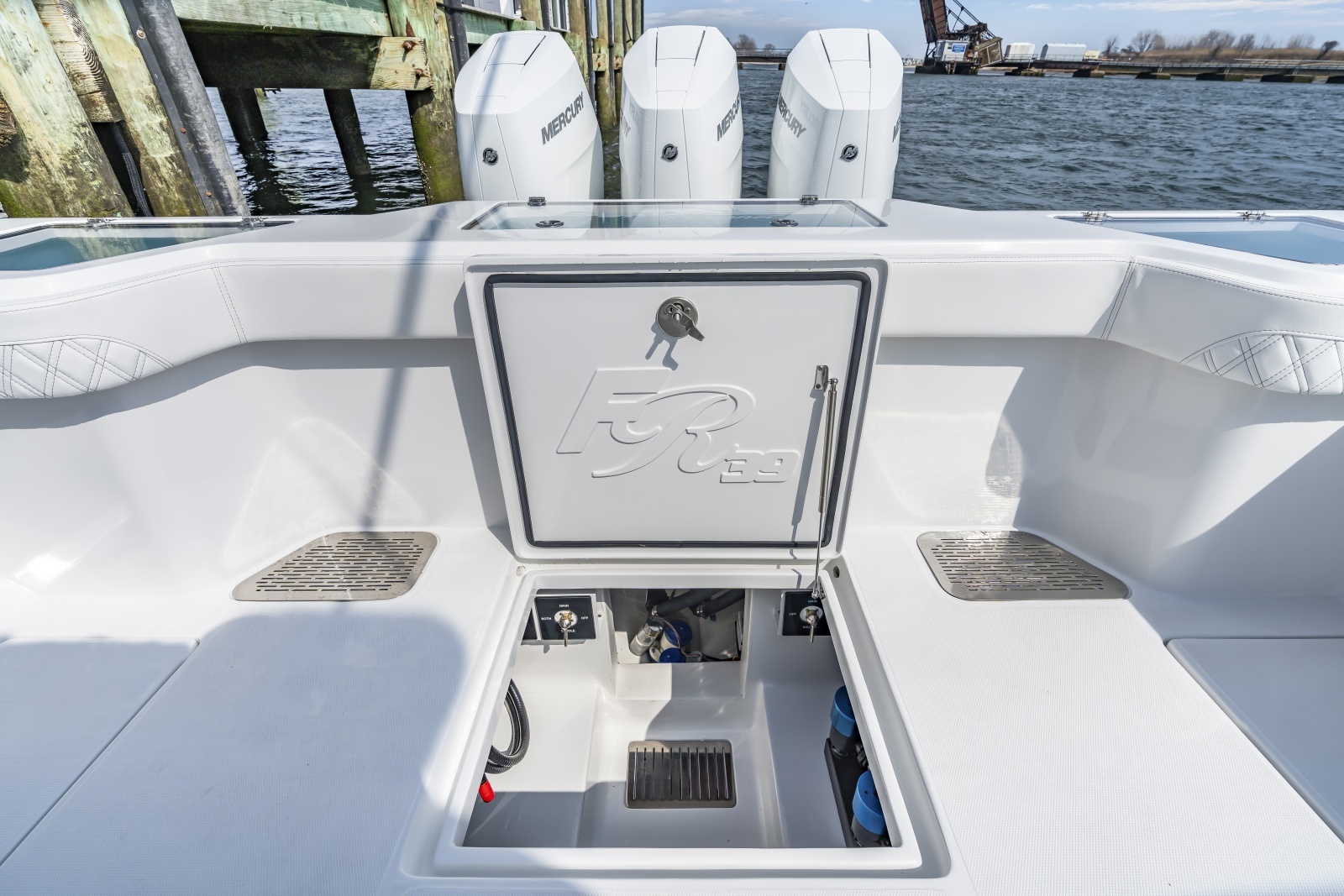 39ft Front Runner Yacht For Sale